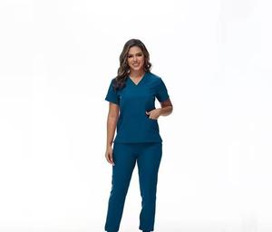 Vente chaude 2024 : Ensembles de blouses blanches personnalisables pour infirmières, uniformes d'hôpital en polyester pour femmes - Product Image 1