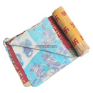 Indian Patola Print Kantha Floral <b>Quilt</b> Bedspread Bedding Blanket Indian Reversible Hand Stitched Heavy Throw Old Sari Blanket - Product Image 1