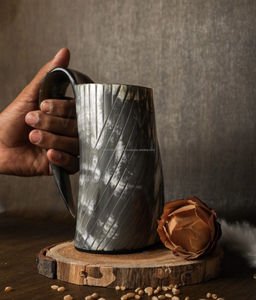 Chope à bière Viking en corne naturelle personnalisée à la main, authentique plaisir de brassage nordique avec technique polie à la main, artisanat naturel - Product Image 2