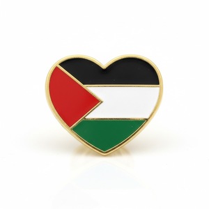 Regalos de recuerdo de países y naciones, insignia de solapa de metal personalizada con forma de corazón, pin con la bandera de Palestina con imán. - Product Image 1
