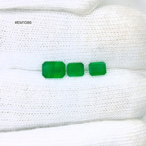Juego de 3 piezas de gemas de esmeralda verde exclusivas de Zambia, peso total 1.97 ct, forma octogonal, piedras sueltas para joyería personalizada - Product Image 1