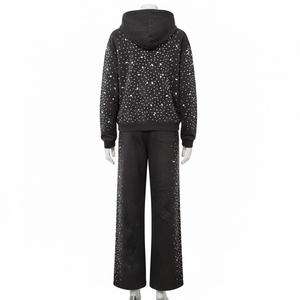Conjunto Deportivo de Mujer con Pedrería, Sudadera con Cierre Brillante y Pantalones Anchos, Ropa Deportiva de Lujo con Brillo, Conjunto de Dos Piezas - Product Image 3
