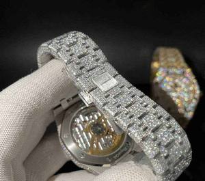 Reloj BOJ A.P.39 para Hombre, con Esfera Azul Árabe, Movimiento de Cuarzo, Acero Inoxidable, Cristal, Diamantes VVS y Moissanita de 20 mm, de Lujo a Bajo Precio - Product Image 5