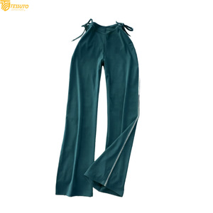 Pantalon évasé taille haute à coupe en V pour femme - Pantalon large avec détail de nouage latéral et coutures contrastées, style legging de yoga - Product Image 3