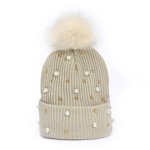 Gorro de Punto Personalizado con Logotipo Impreso, Grueso y Acogedor, Adornado con Cristales, Elegante Gorro de Punto con Pedrería Brillante - Product Image 2