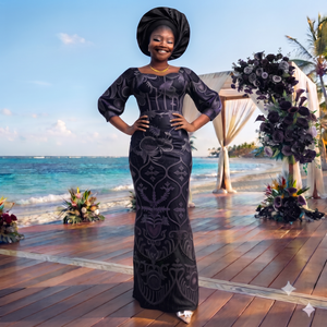 Vestido de Encaje George con Bordado Borgoña |   Vestido Maxi Tradicional Africano de Lujo para Mujer, para Bodas y Fiestas - Product Image 2