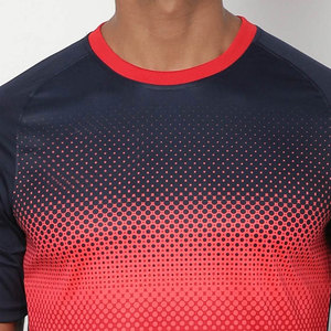 T-shirts sublimés slim pour hommes, couleur personnalisée, col rond, longueur standard, vêtements d'été, 100% coton, impression de logo personnalisée, séchage rapide, respirant - Product Image 3