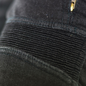 Pantalon en jean de protection pour moto pour homme avec zones renforcées aux genoux, tissu respirant en mélange de coton et confortable - Product Image 3