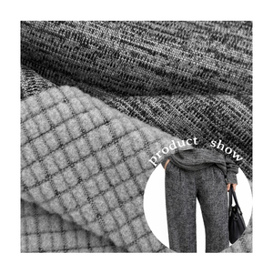 Tissu en polaire POLYESTER à forte extensibilité pour vêtements de yoga et de sport - Product Image 1