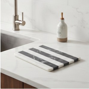 Tabla de cortar de mármol blanco y negro Herramienta de cocina elegante para cortar y servir con un aspecto moderno y elegante - Product Image 6