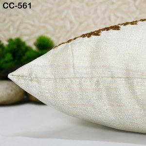Vente en gros de housses de coussin brodées à la main de luxe pour hôtels et décoration intérieure - Product Image 2
