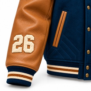 Chaqueta Varsity Azul Marino para Hombre con Mangas de Cuero Marrón, Parches de Letras Bordadas, Mezcla de Lana, Abrigo de Invierno - Product Image 4