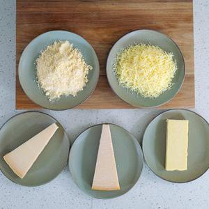 Fromage Parmigiano en Gros, Produit Laitier Premium Affiné pour la Vente au Détail, les Restaurants et les Services de Restauration - Product Image 6