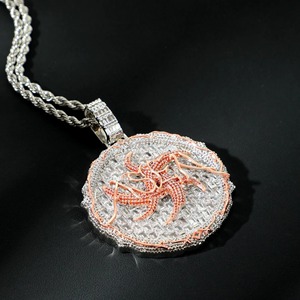 Colgante de Moissanita Estrella de Dos Tonos con Baño de Oro Rosa sobre Plata 925, Estilo Iced Out de Lujo, Joyería para Uso Diario - Product Image 1