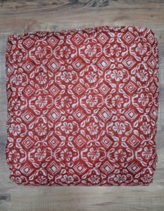 Tissu en coton imprimé à la main, style Jaipuri Sanganeri, teinture naturelle, imprimé floral, textile doux et respirant pour la confection de robes et vêtements - Product Image 3