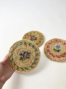 Hermoso Posavasos de Ratán de Diseño para Ocasiones Especiales, Servicio de Té y Café, Decoración de Mesa para Invitados y Protección de Mesa de Comedor - Product Image 5