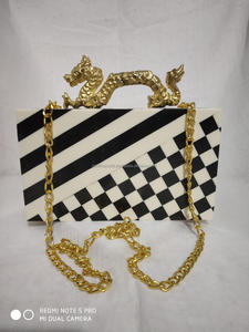 Bolso de mano de resina amarilla estilo Ángel para mujer, pintado a mano, tamaño y forma personalizables, regalo de boda - Product Image 4