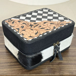 Nouvelle Arrivée OEM & ODM : Boîte à Bijoux en Cuir de Vachette Façonnée à la Main, Étui de Voyage Durable pour Bagues Motif Damier Cowgirl, Présentoir Cadeau - Product Image 4