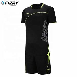 Personnalisé Hommes et Enfants Football Football Uniformes Adulte Sublimation Jersey Costume pour Entraînement Sportif pour Porter - Product Image 5