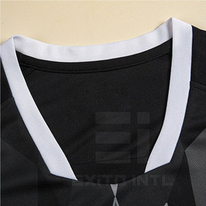 Camiseta de Fútbol Geométrica Negra para Hombre, Camiseta de Fútbol Sublimada de Poliéster con Gráfico de León, Conjunto de Entrenamiento con Cuello Redondo y Manga Corta - Product Image 4