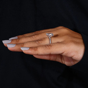 IGI Citified Radiant Cut Lab Grown Diamond Anillo de compromiso Pave Setting para regalo de fiesta de aniversario de boda para anillo de promesa - Product Image 6