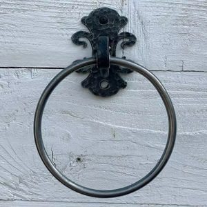 Anillo para Toallas de Hierro de Exportación Premium, Accesorio Duradero para Baño, Diseñado para Cumplir con los Estándares de Calidad del Mercado Global - Product Image 1