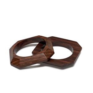 Bracelets en bois faits à la main, style élégant, finition lisse, bijoux en bois pour femmes, pour les fêtes, les mariages et les festivals - Product Image 3