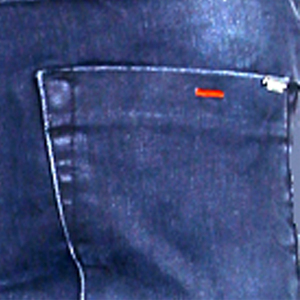Pantalon crayon en jean pour homme, bleu clair, personnalisé avec logo, en denim de coton respirant et écologique, vente en gros d'usine - Product Image 2