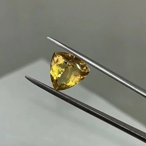 ซิทรินสีทองธรรมชาติ 9 มม. ทรงทริลเลียนคัท คุณภาพดีที่สุด พลอยเม็ดเดี่ยวสำหรับทำเครื่องประดับ - Product Image 1