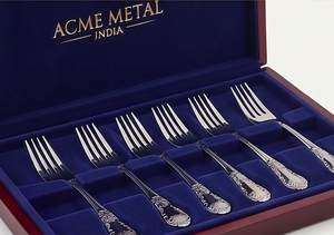Elegant Victorian Embossed <b>Mirror</b> Fork Spoon Set With Ornate Handle Design Dishwasher Safe For Wedding Use Hotel And Restaurant - Product Image 4