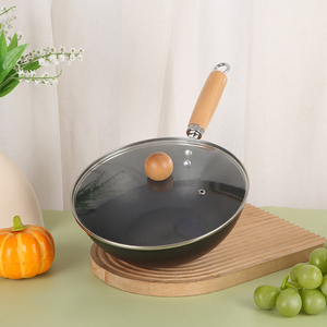 Wok antiadhésif de haute qualité avec corps en aluminium premium, revêtement de surface durable et excellente rétention de chaleur - Product Image 2