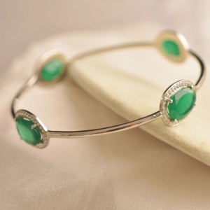 กำไลข้อมือหินออนิกซ์สีเขียวธรรมชาติ (สีเขียวมรกต) ทรงรี ประดับด้วยเงินแท้ 925  แบบแข็งแรงทนทาน - Product Image 4