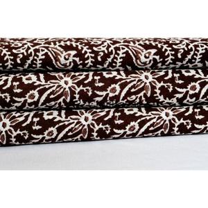 Tissu en coton 100% imprimé à la main avec des motifs floraux indiens pour filles et femmes, tissu léger, respirant et à séchage rapide pour l'été - Product Image 3