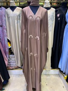 Nouvelle collection 2026 : Magnifique Abaya noire traditionnelle islamique pour femmes – Vêtements musulmans d'Arabie Saoudite et du Golfe - Product Image 2
