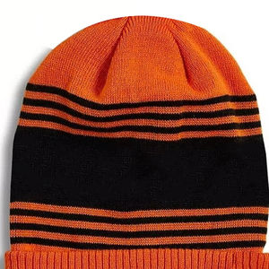 Bonnet en tricot chaud d'hiver unisexe, design personnalisé élégant, bonnet bicolore, vêtement décontracté pour l'extérieur - Product Image 3