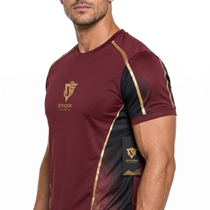 Camiseta ligera para hombre hecha con tela transpirable que garantiza comodidad durante todo el día y movimiento sin restricciones en todo momento. - Product Image 6