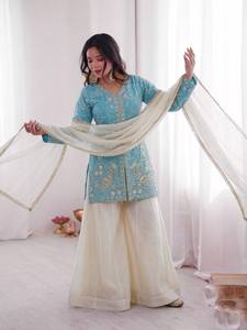 Kurta brodée turquoise avec pantalon palazzo blanc et dupatta – Tenue traditionnelle indienne et pakistanaise pour femme, coupe ample, longueur cheville - Product Image 3