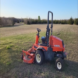 รถแทรกเตอร์ตัดหญ้า Kubota F2880 สร้างขึ้นเพื่อการดูแลสวนที่ทรงพลังด้วยระบบตัดที่มีประสิทธิภาพสูงและเครื่องยนต์ที่แข็งแกร่ง - Product Image 1