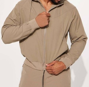 Conjunto Deportivo de Invierno para Hombre, Chaqueta Cortavientos Impermeable con Capucha y Cierre de Cremallera, Pantalones Deportivos - Product Image 6