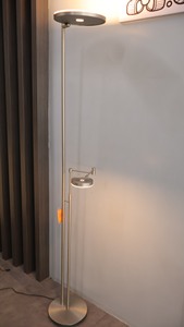 Lampe sur pied minimaliste moderne pour mère et fils, abat-jour en métal, base LED, lumière blanc chaud 2700K, usage résidentiel, Lumetal Vietnam - Product Image 3