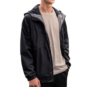 Ropa Deportiva al por Mayor con Capucha y Diseño de Parches, Chaqueta y Pantalón Deportivos Ligeros y Resistentes al Viento, Cortavientos con Logotipo Personalizado - Product Image 2