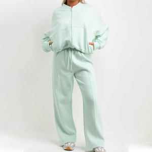 Survêtement de sport d'hiver pour femmes Taille XL Personnalisable Design exclusif avec fermeture éclair Survêtement de jogging en polaire - Product Image 1