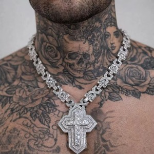 Colgante de Cruz de Plata de Ley 925 de Lujo con Moissanita para Hombre, con Piedras Redondas de Corte Brillante, Joyería Cristiana Hip Hop - Product Image 1