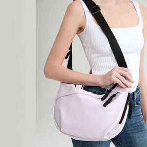 Sac à bandoulière rose en nylon de haute qualité pour femme, idéal pour la plage, les voyages et les étudiantes, sac hobo, sac fourre-tout, sac à main OEM & ODM. - Product Image 2