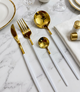 Ensemble de couverts personnalisables en acier inoxydable blanc et or de qualité hôtelière, poli miroir, couteau, fourchette et cuillère pour la restauration fine - Product Image 3