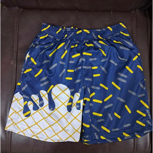 Shorts de sport pour homme style streetwear en maille/polyester respirant à séchage rapide avec poches élastiques à la taille pour le basketball et la gym - Product Image 5