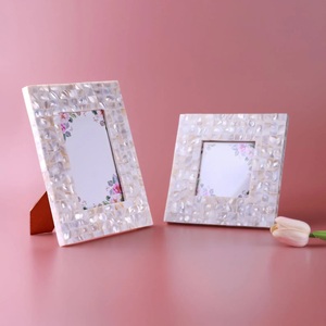 Cadre décoratif de luxe incrusté de nacre, idéal pour les portraits, les œuvres d'art et la décoration intérieure, OEM ODM Vente en gros - Product Image 1
