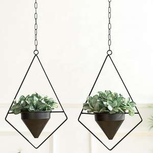 กระถางแขวนโลหะทรงเพชรพร้อมโซ่สำหรับแขวนเพดาน ใช้ได้ทั้งภายในและภายนอกบ้าน ตกแต่งสวน รับผลิตตามสั่ง ขายส่ง จำนวนมาก - Product Image 1