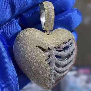 Bijoux Hip Hop pour Hommes, Pendentif Cœur Personnalisé Sertie de Pierres, Argent Sterling 925, Moissanite VVS pour Lui et Elle - Product Image 1