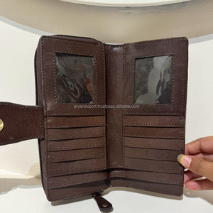 Nouveau portefeuille à deux volets en cuir taillé à la main de marque occidentale personnalisée Portefeuille de cowgirl en cuir véritable fait à la main pour femmes - Product Image 6